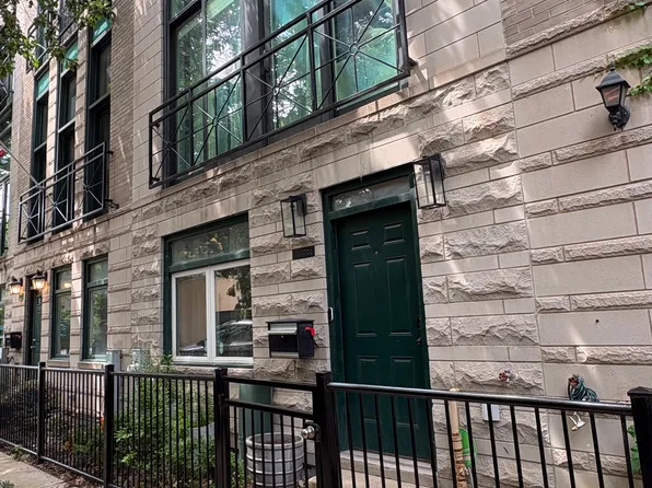 1706 W Pearson St, Chicago, IL 60622