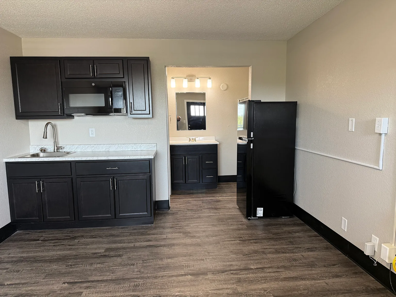 Studio, 192 sqft, $850 — Photo 3