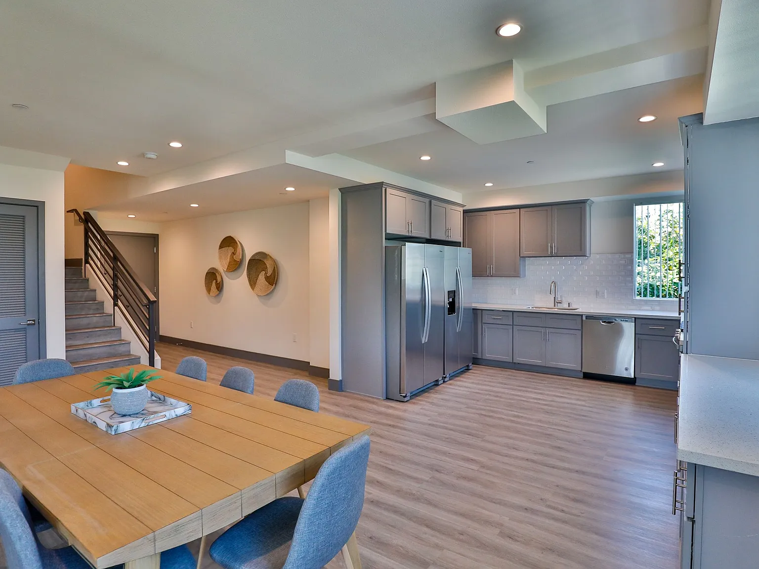Aries Townhomes and Apartments — Photo 3