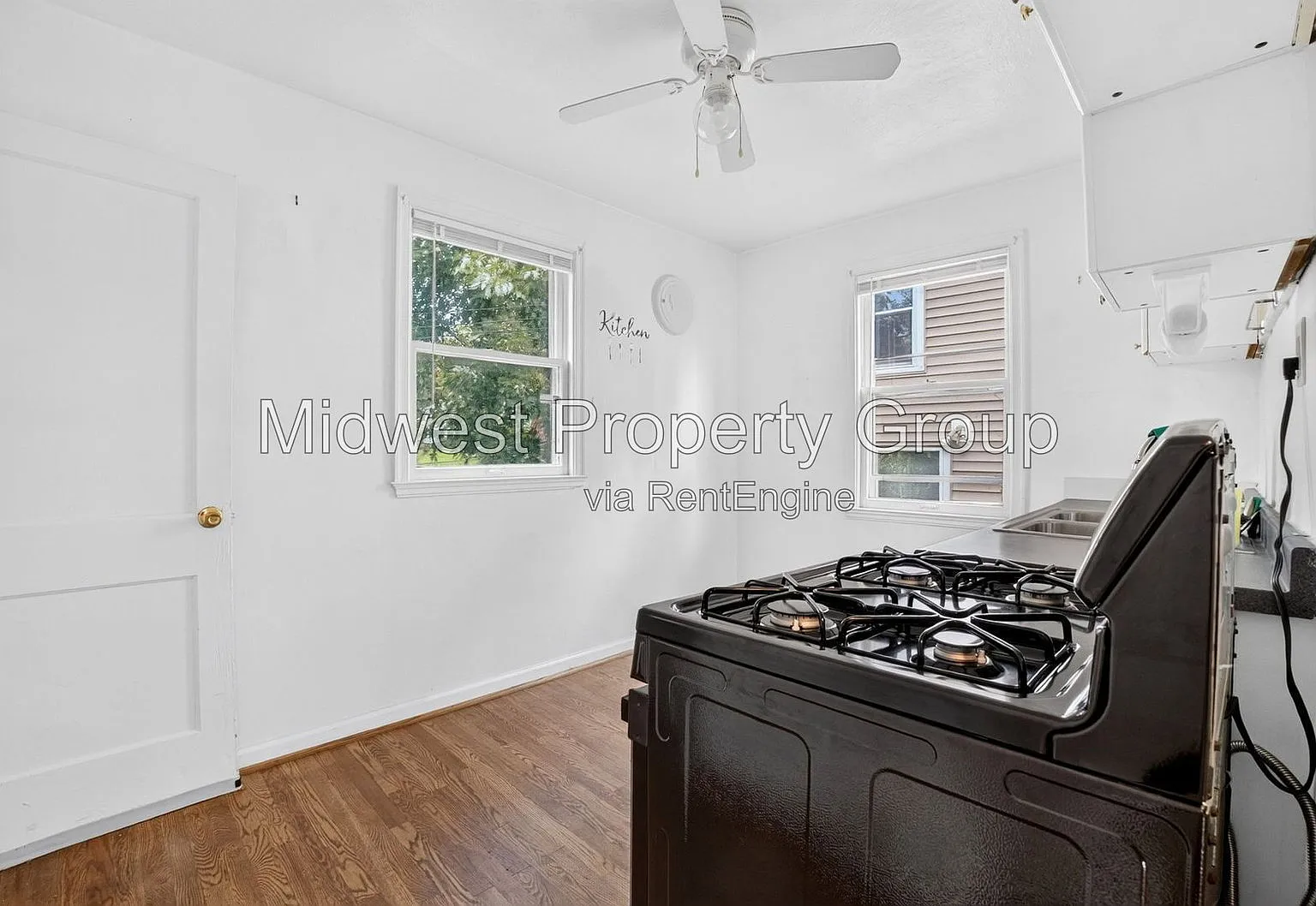 2 bed, 1.0 bath, 720 sqft, $1,065 — Photo 3