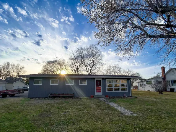 601 N Calhoun St, South Whitley, IN 46787