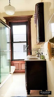 Rented by ZealEstate Group Inc | media 10