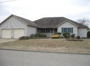 926 20th St, Vienna, WV 26105