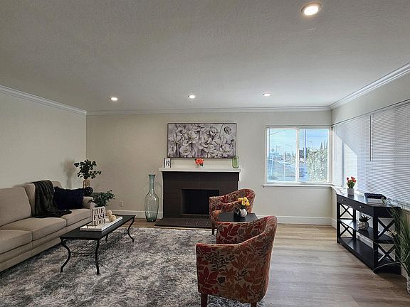 4th image of 95 W Leland Rd