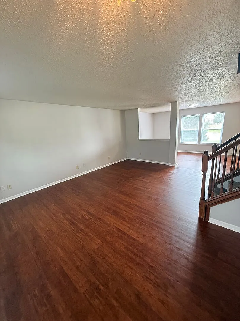 Move-In Ready 3-Bedroom Home in Fishers with Brand-New Flooring! — Photo 2