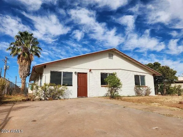 721 N SKYLINE Drive, Huachuca City, AZ 85616