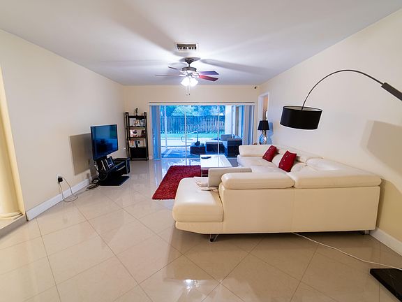5th image of 8160 NW 20th Court