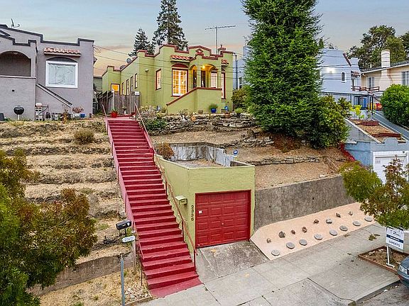 4th image of 2336 17th Ave