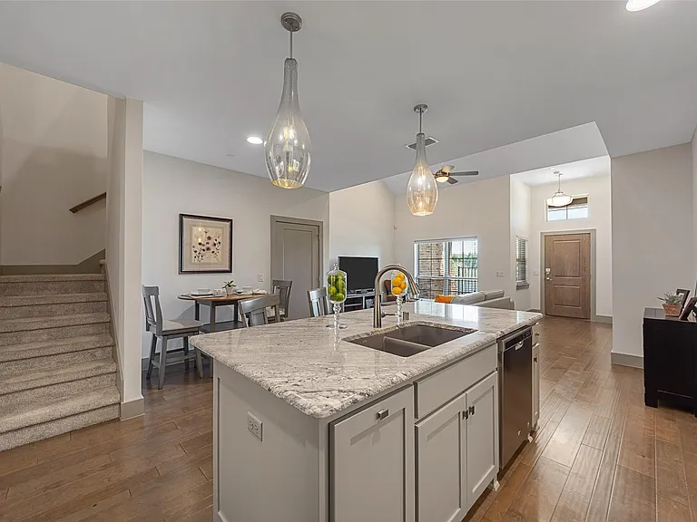 4130 Pequin Dr — Photo 6