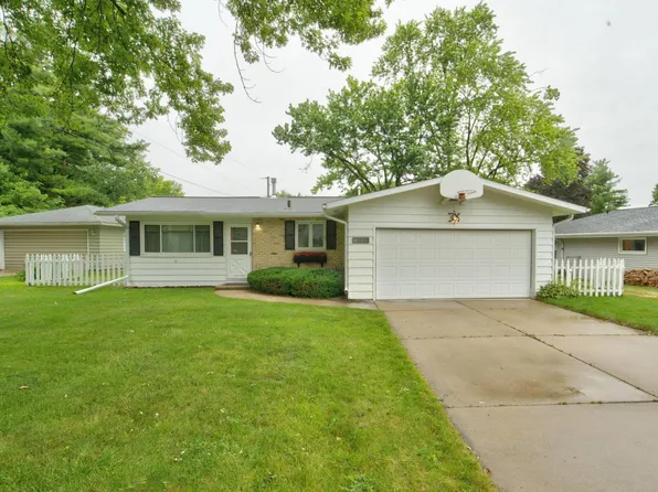 109 Edward St, Verona, WI 53593