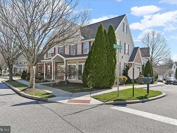 4th image of 403 Winterberry Dr