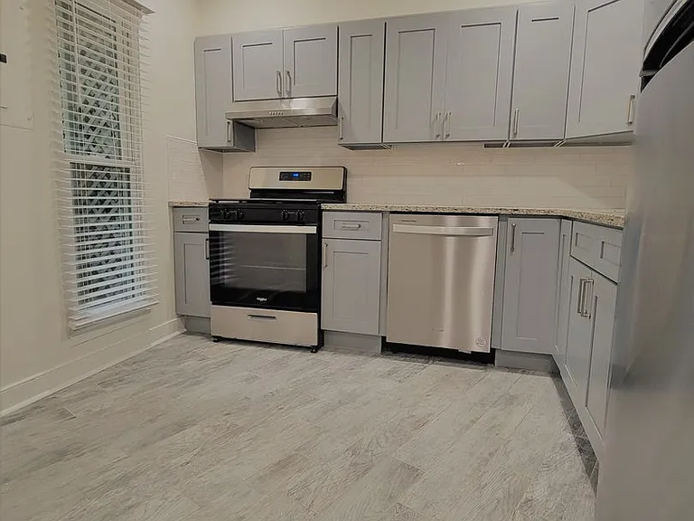 10212 Iron Mill Rd — Photo 2