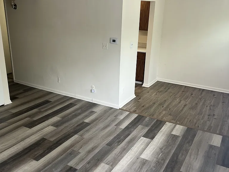 1038 Cherry Dr #5 — Photo 3