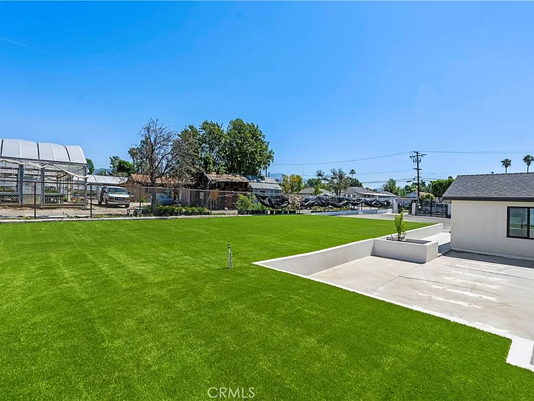 11549 Kagel Canyon St — Photo 3