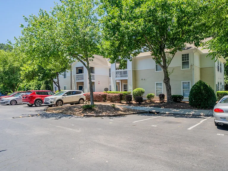 The Village on Hill Street — Photo 11