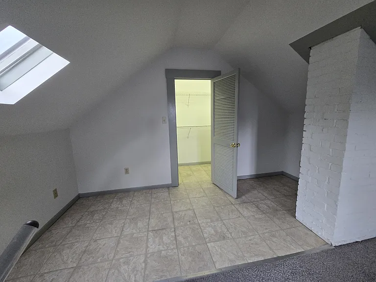1309 E 10th St #2 — Photo 9
