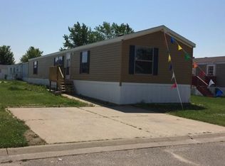 385 Lesley Ln NE, Cedar Rapids, IA 52402