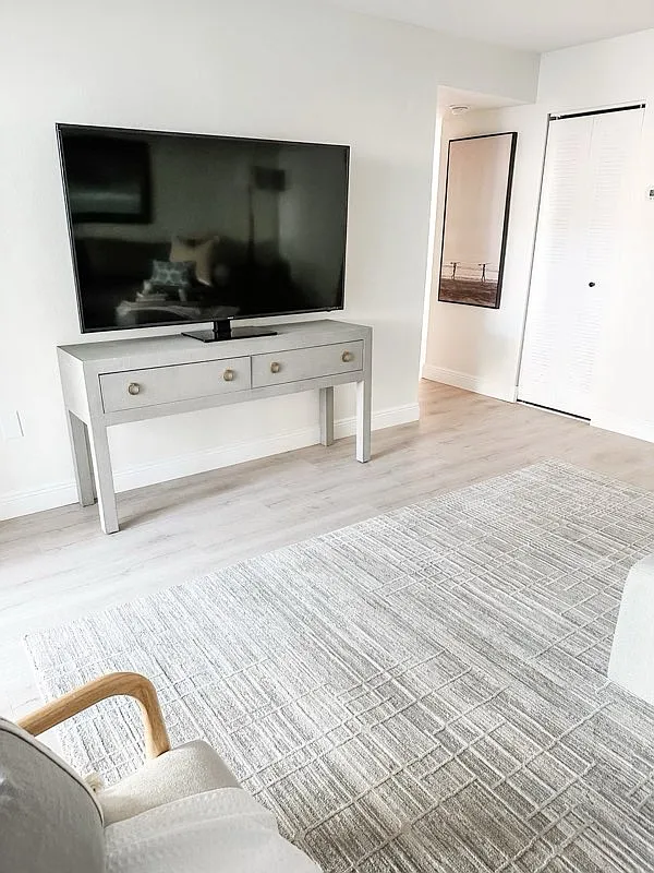 2 bed, 1050 sqft, $1,995 — Photo 2
