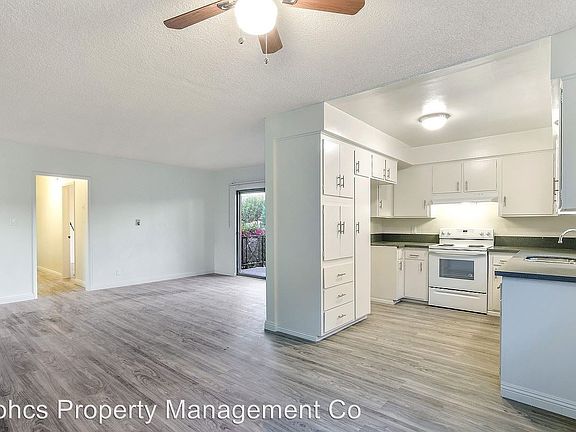5th image of 14677 Rayen St APT 03