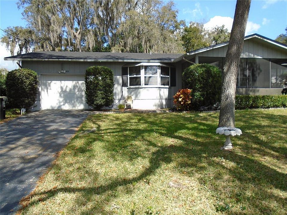 1st image of 409 Lakeshore Dr