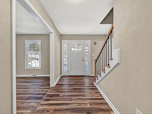 4th image of 7031 Crown Rd