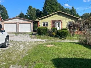 1202 Rock Camp Rd, Milton, WV 25541