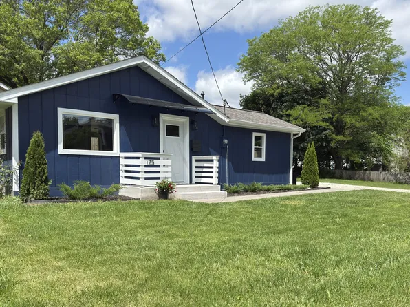 125 S College St, Batavia, IL 60510
