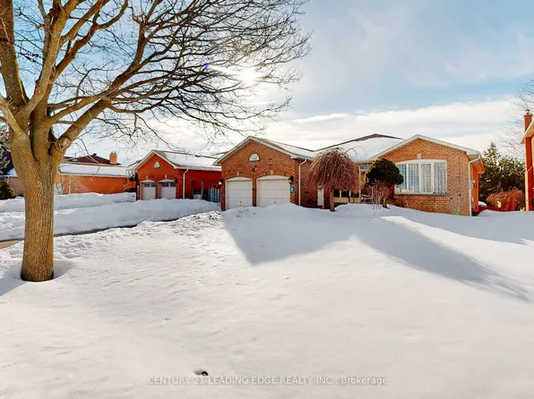 9 Coates Cres, Richmond Hill, ON L4E 2M3