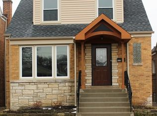 7019 W Newport Ave, Chicago, IL 60634