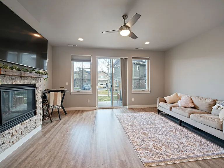 3083 Lori Ln — Photo 3
