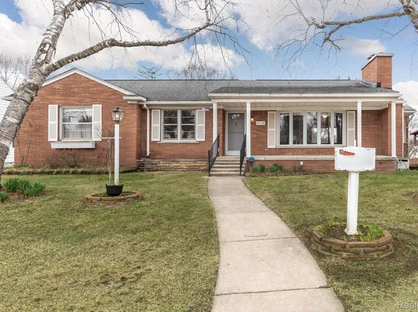 11694 Farley, Redford, MI 48239