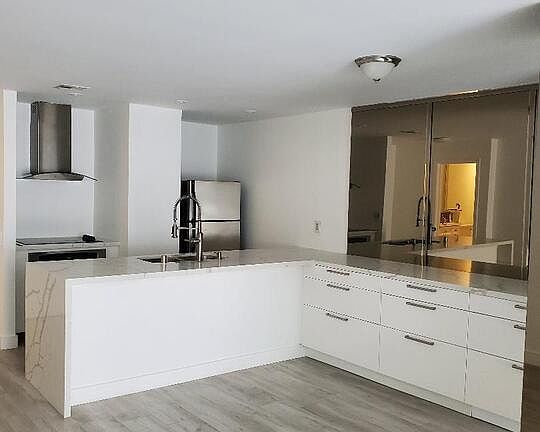 5th image of 10751 Wilshire Blvd APT 503