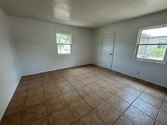 530 Gabaldon Rd #B — Photo 7