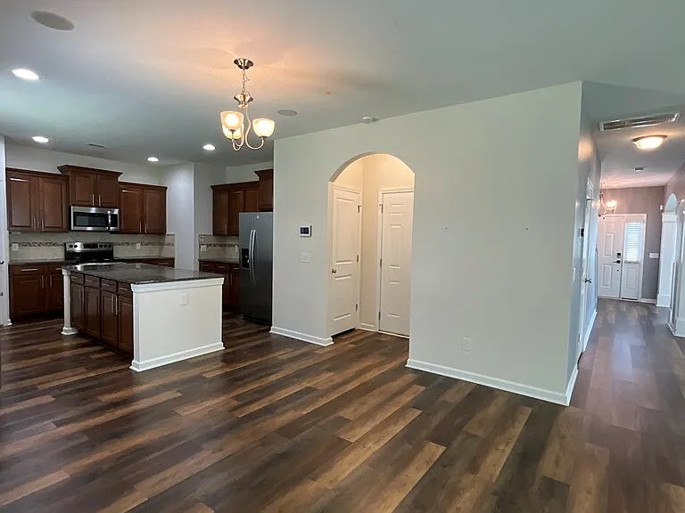 109 Redrock Ct — Photo 8