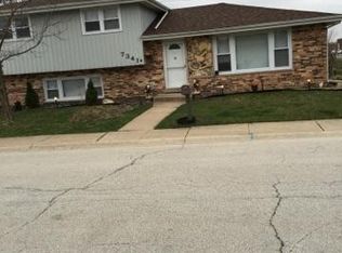 7341 W 83rd Pl, Bridgeview, IL 60455