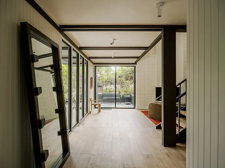 5649 Valley Oak Dr — Photo 4