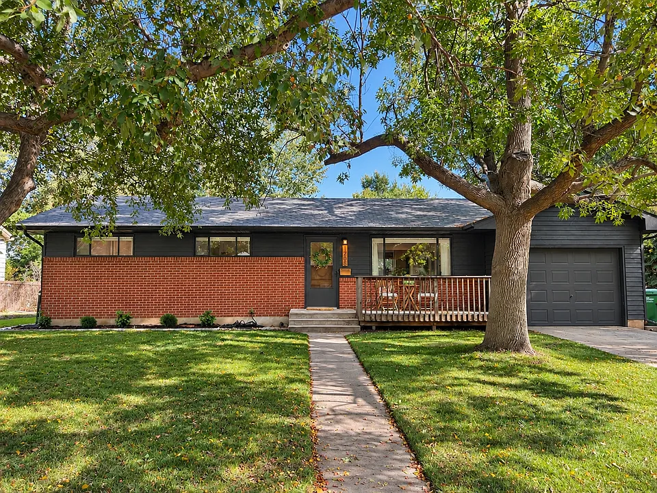 1208 Lynnwood Dr