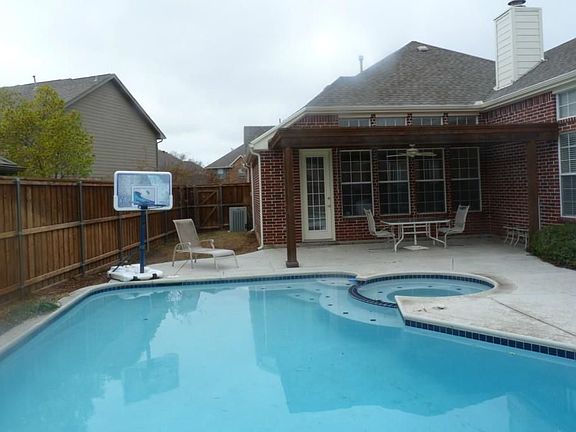 2nd image of 2516 Sir Percival Ln