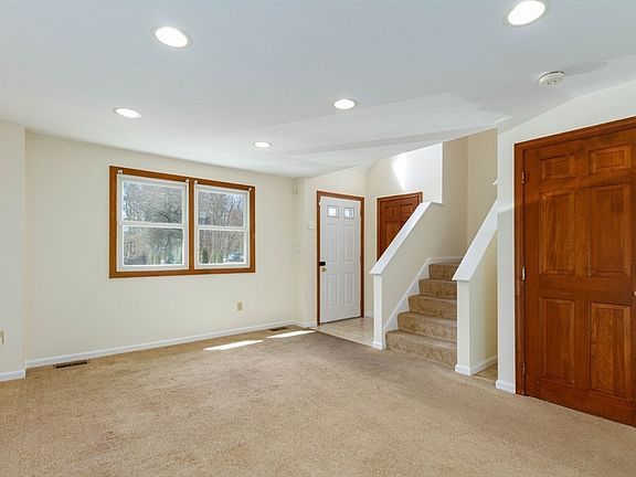 2nd image of 1 Heritage Dr