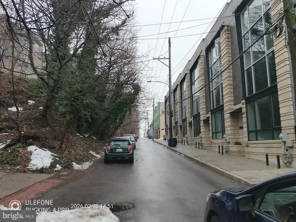 4589 Silverwood St, Philadelphia, PA 19127