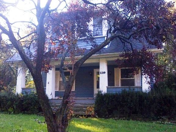 2nd image of 139 Clarencedale Ave