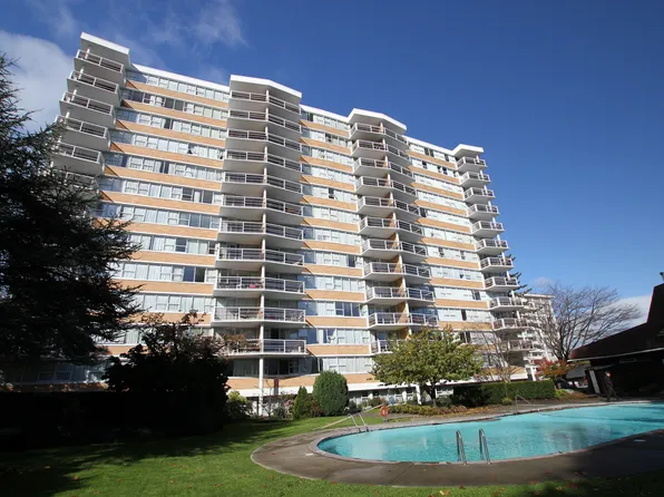 Lady Simcoe Apartments