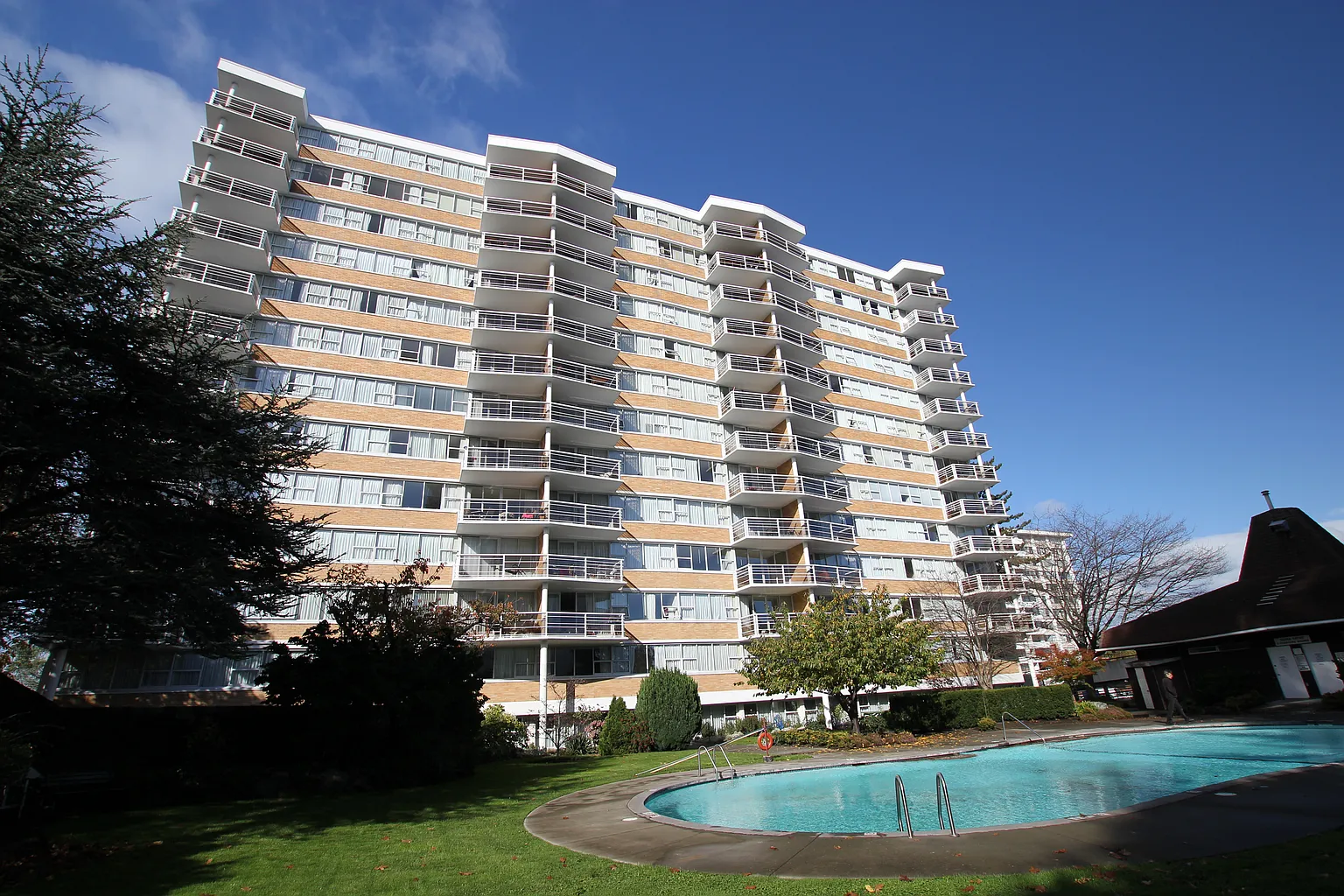 440 Simcoe St #366597 photo 1