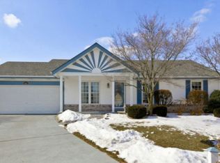 805 Carriage Hill Dr, Saint Peters, MO 63304