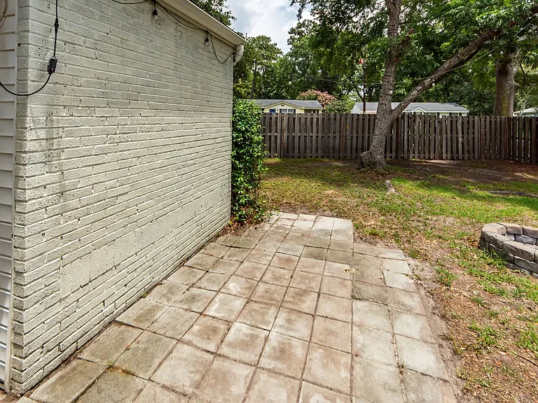 343 Cessna Ave — Photo 73