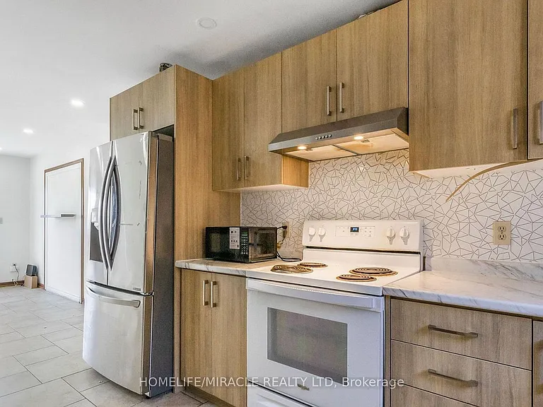 4 Eastwood Dr — Photo 10