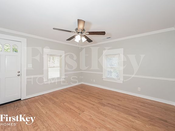 4th image of 5217 Central Dr