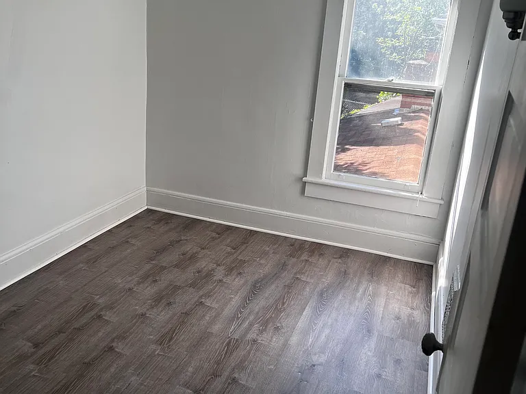 26 La Grange St #26 — Photo 12