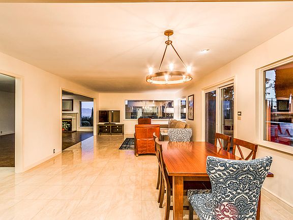 5th image of 1087 Thunderbird Dr
