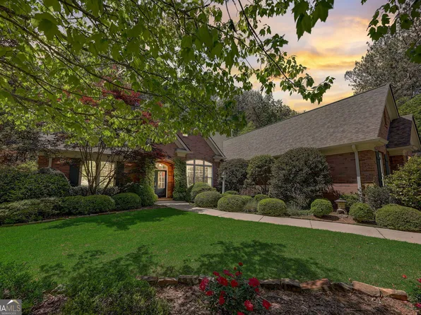 310 Meadows Ct, Dawsonville, GA 30534